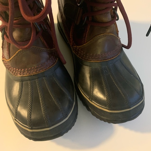 Sorel- Joan of Artic thick dark red wool lined winter boots - Picture 11 of 15